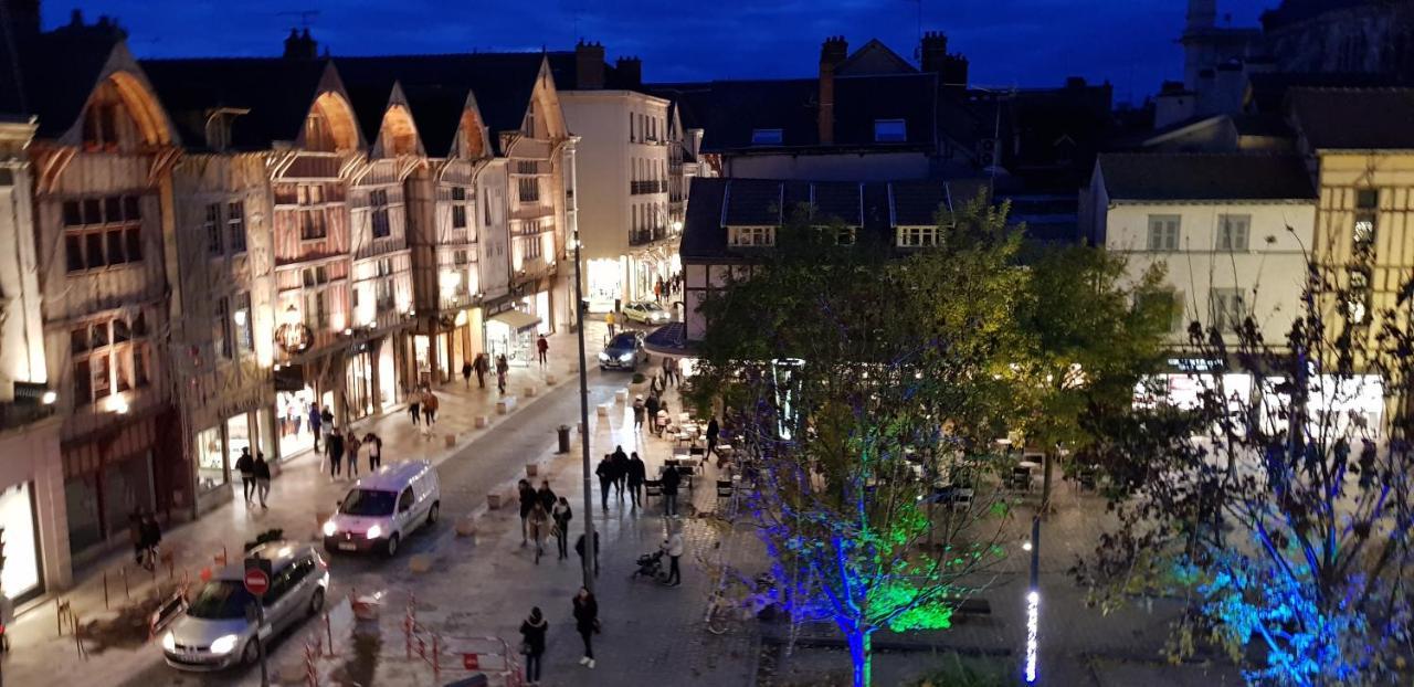 Au Coeur De Ville Troyes Exterior foto